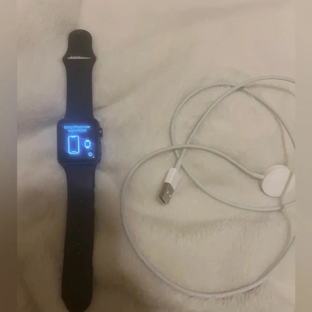 Apple Watch Series 3 38mm Smart watch w/Space Gray Aluminum Case & Black Band